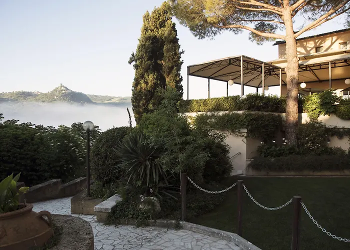 La Posta & Thermal 바뇨비뇨니