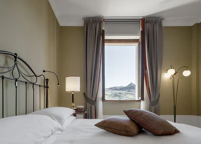 La Posta & Thermal 바뇨비뇨니