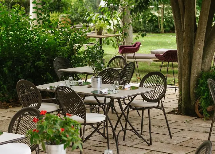 La Posta & Thermal 바뇨비뇨니